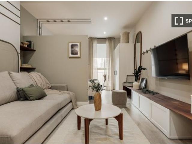 Piso de 1 habitación en alquiler en La Nova Esquerra de l' Eixample, admitido profesionales