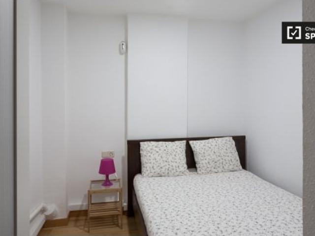 Piso de 1 habitación en alquiler en Sant Pere Santa Caterina i la Ribera, solo para profesionales y