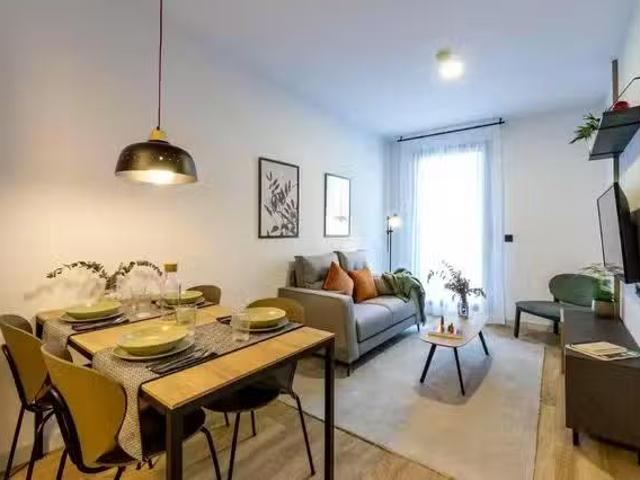 Piso de 1 habitación en Calle Beatriz Galindo, La Partija Sant.