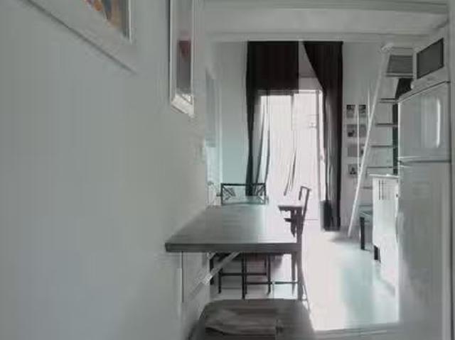 Piso de 1 habitación en Calle de Antonio Zamora