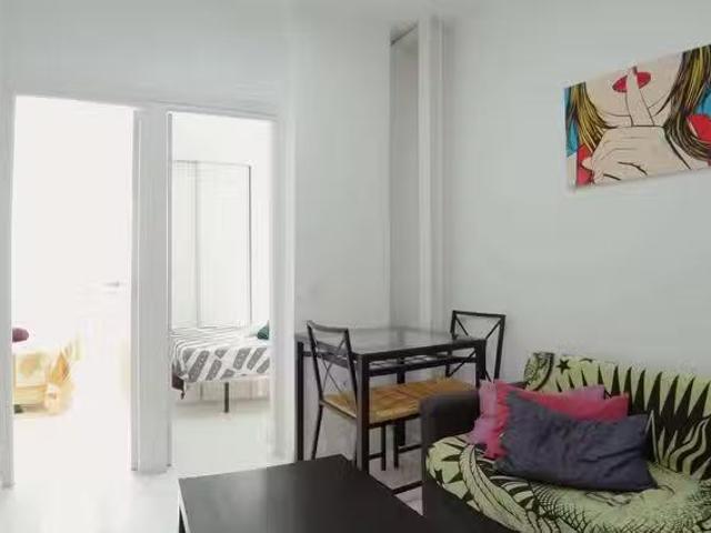 Piso de 1 habitación en Calle de Antonio Zamora