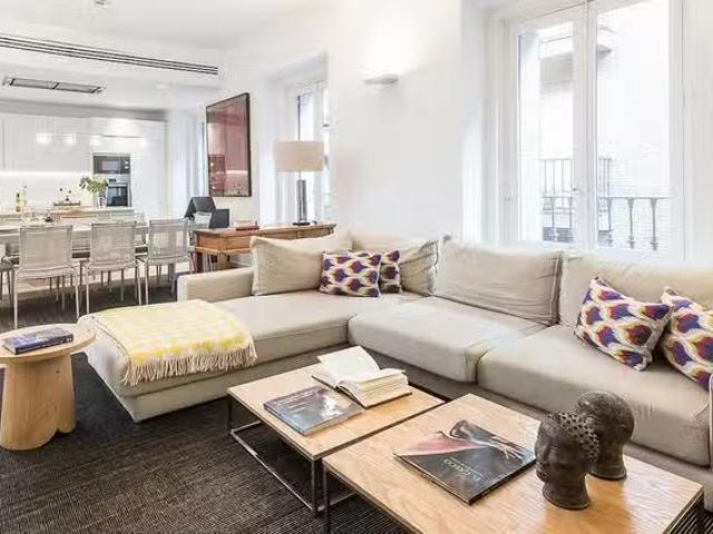 Piso de 1 habitación en Calle de San Mateo, Centro
