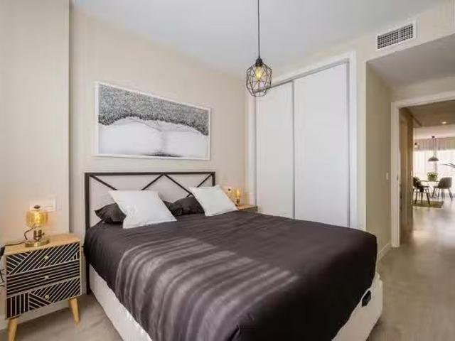 Piso de 1 habitación en Calle Don Juan de Austria, Distrito Ce.
