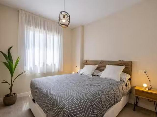 Piso de 1 habitación en Calle Don Juan de Austria, Distrito Ce.