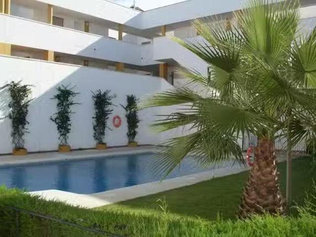Piso de 1 habitación en Calle Pez Espada