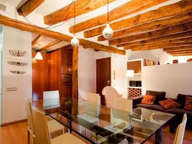 Piso de 1 habitación en Carrer d'Ataülf, Gothic Quarter
