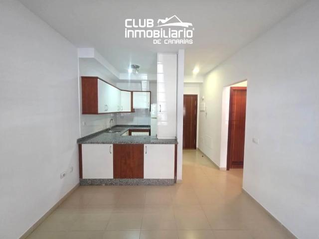 Piso de 1 habitación en San Isidro sin amueblar con garaje y trastero