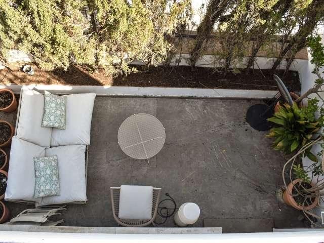 Piso de 2 dormitorios en alquiler en Alfalfa, Sevilla