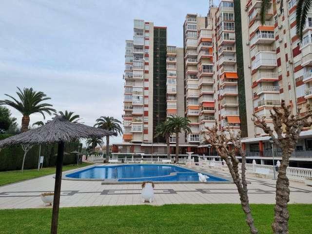 Piso de 2 dormitorios en alquiler en Alicante