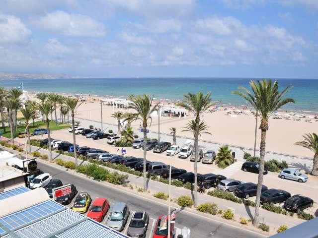 Piso de 2 dormitorios en alquiler en Alicante