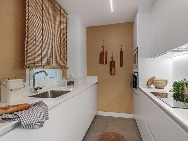 Piso de 2 dormitorios en alquiler en Almagro, Madrid