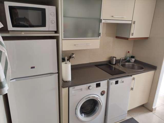 Piso de 2 dormitorios en alquiler en Almería
