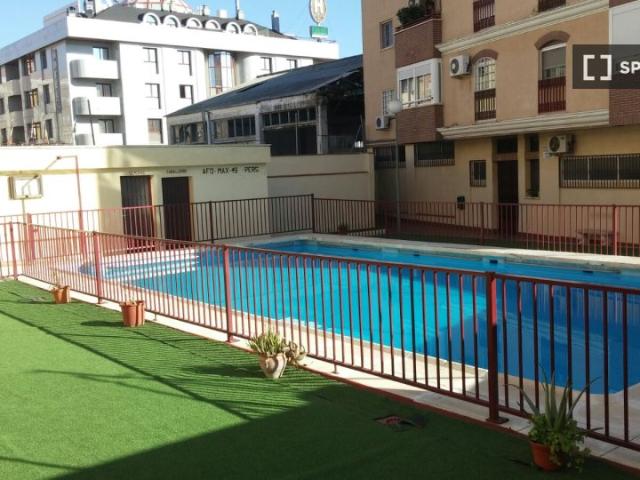 Piso de 2 dormitorios en alquiler en Gran Bulevar, Jaén