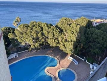 Piso de 2 dormitorios en alquiler en Dénia, Alicante