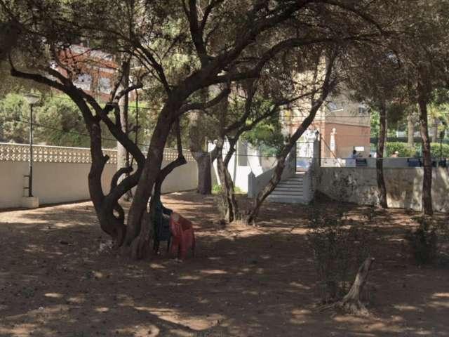 Piso de 2 dormitorios en alquiler en Dénia, Alicante