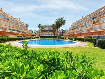 Piso de 2 dormitorios en alquiler en Dénia, Alicante