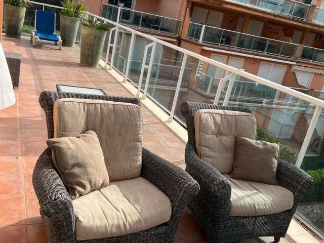 Piso de 2 dormitorios en alquiler en Dénia, Alicante