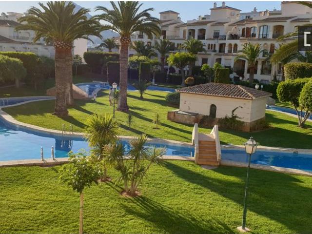 Piso de 2 dormitorios en alquiler en Jávea
