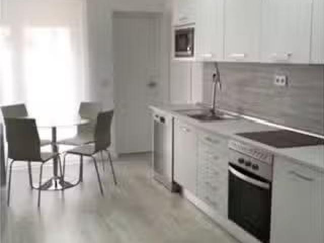 Piso de 2 dormitorios en alquiler en Opañel, Madrid