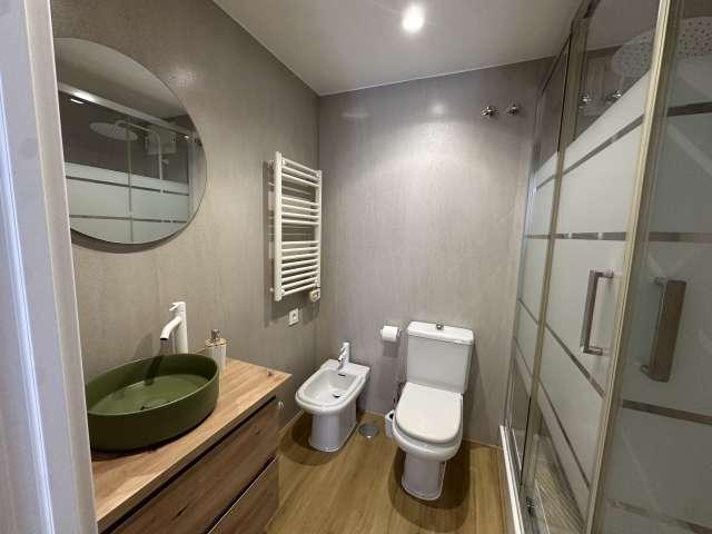 Piso de 2 dormitorios en alquiler en Numancia, Madrid