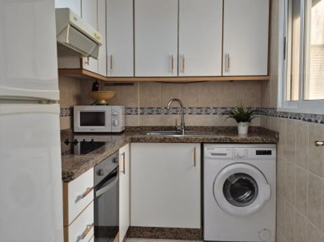 Piso de 2 dormitorios en alquiler en Santa Pola, Alicante
