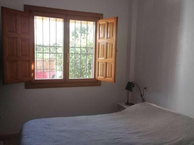 Piso de 2 dormitorios en alquiler en Pilar de la Horadada, Alicante