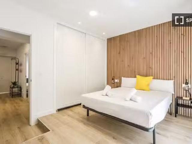 Piso de 2 dormitorios en alquiler en Puerta Bonita, Madrid