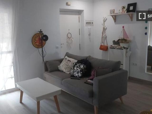 Piso de 2 dormitorios en alquiler en Retiro Obrero, Sevilla