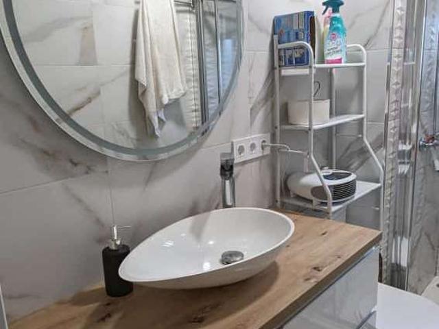 Piso de 2 dormitorios en alquiler en Torremolinos, Málaga