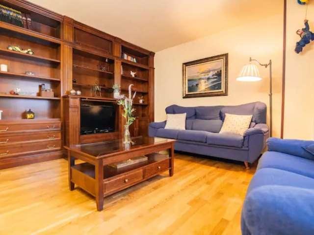 Piso de 2 dormitorios en alquiler en Valderrivas, Madrid