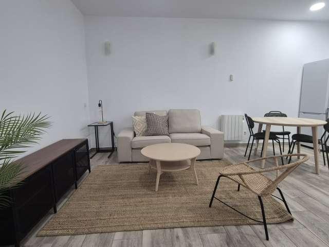 Piso de 2 dormitorios en alquiler en Ventas, Madrid