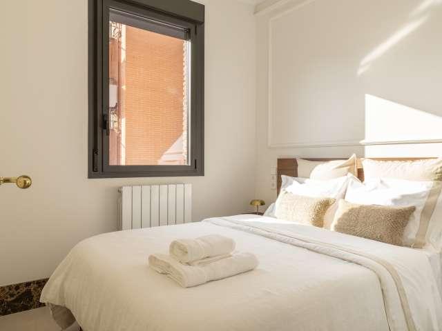 Piso de 2 dormitorios en alquiler en Ventas, Madrid