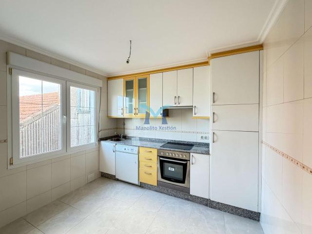 PISO DE 2 DORMITORIOS EN VENTA EN CAMARIÑAS A CORUÑA