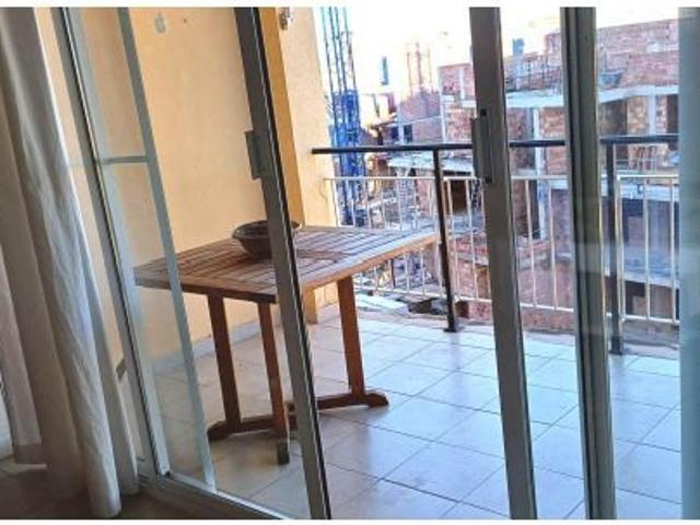 PISO DE 2 HABITACIONES CON TERRAZAS, PARKING Y ASCENSOR EN LA VILETA. Alquiler temporal 11 meses