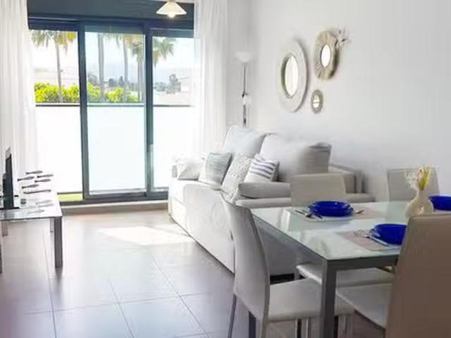 Piso de 2 habitaciones en Oliva