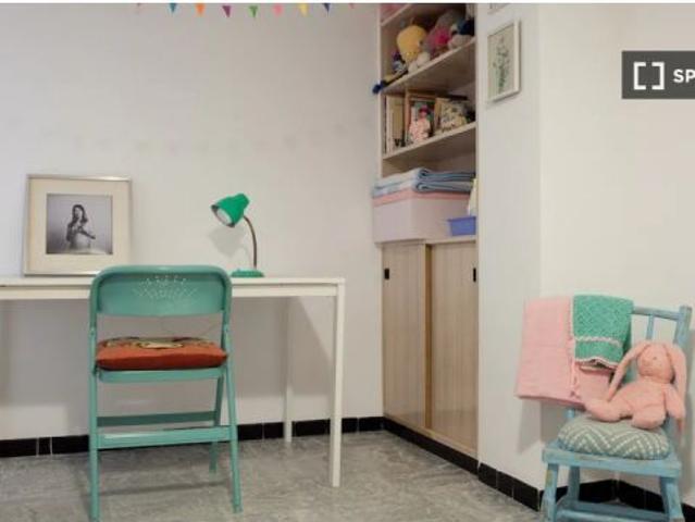 Piso de 2 habitaciones en alquiler en Alicante, solo para trabajadores/posgraduados