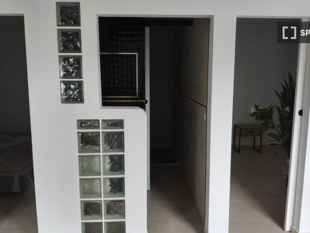 Piso de 2 habitaciones en alquiler en Alicante
