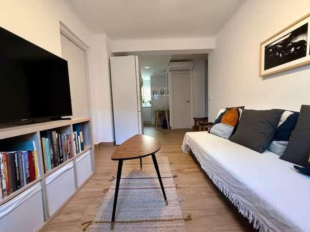 Piso de 2 habitaciones en alquiler en Almendrales, Madrid