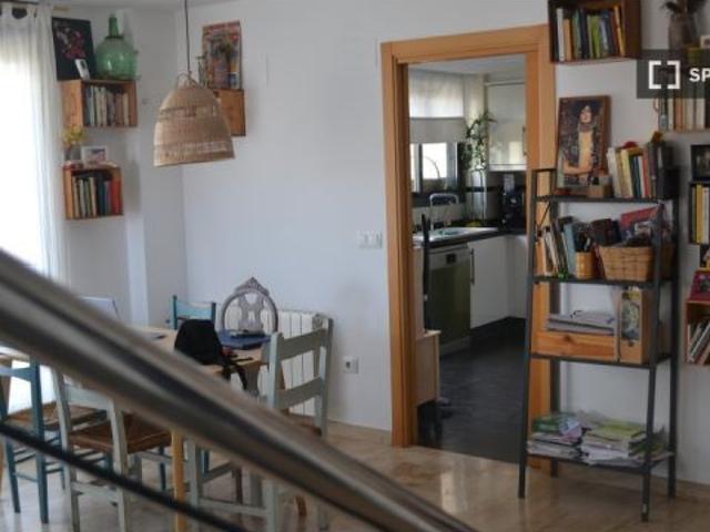 Piso de 2 habitaciones en alquiler en Alzira, solo profesionales