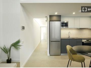 Piso de 2 habitaciones en alquiler en El Poble Sec, sin restricciones