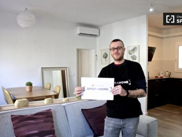 Piso de 2 habitaciones en alquiler en El Poblenou, solo para profesionales