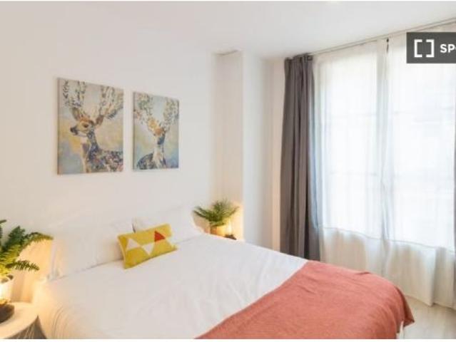 Piso de 2 habitaciones en alquiler en El Raval, no se permite fumar ni mascotas