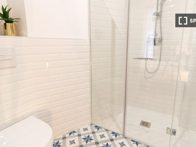 Piso de 2 habitaciones en alquiler en El Raval, Barcelona