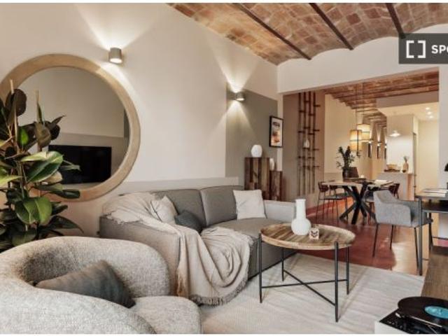 Piso de 2 habitaciones en alquiler en El Raval, Barcelona