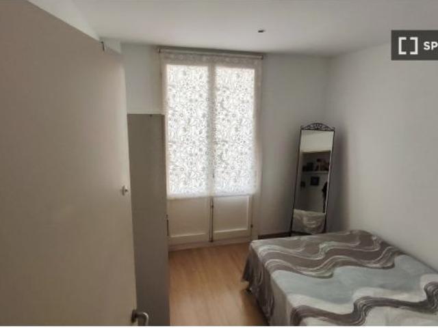 Piso de 2 habitaciones en alquiler en El Raval, gastos incluidos