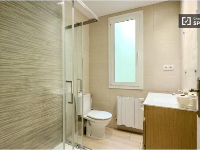 Piso de 2 habitaciones en alquiler en El Raval, gastos incluidos