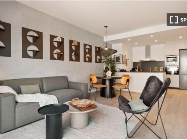 Piso de 2 habitaciones en alquiler en El Raval, perfecto para profesionales