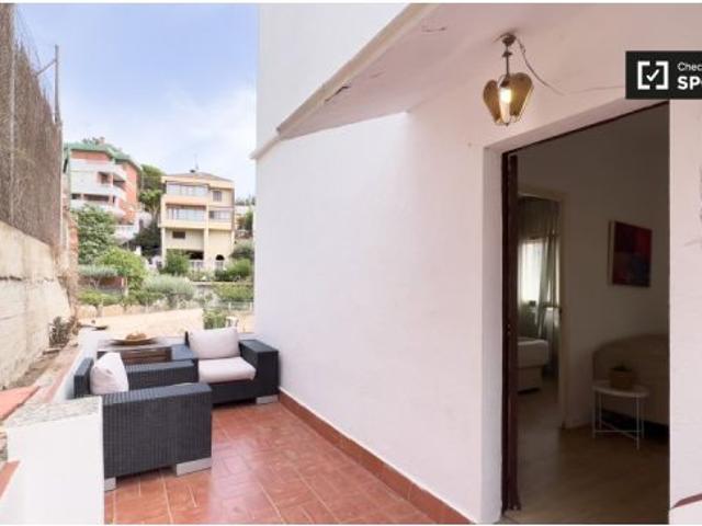 Piso de 2 habitaciones en alquiler en Esplugues de Llobregat, solo profesionales