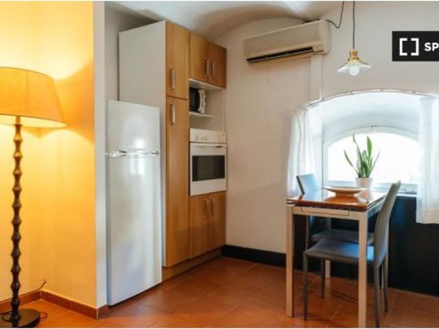 Piso de 2 habitaciones en alquiler en La Barceloneta, gastos incluidos