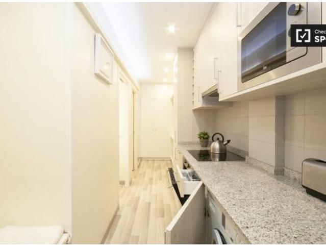 Piso de 2 habitaciones en alquiler en La Barceloneta, profesionales y estudiantes